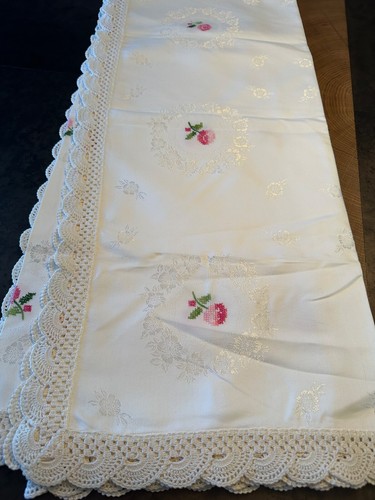 HANDMADE COUNTED CROSS STITCH ROSE CROCHET EDGE TABLECLOTH STUNNING 56" X 64" - Picture 1 of 5