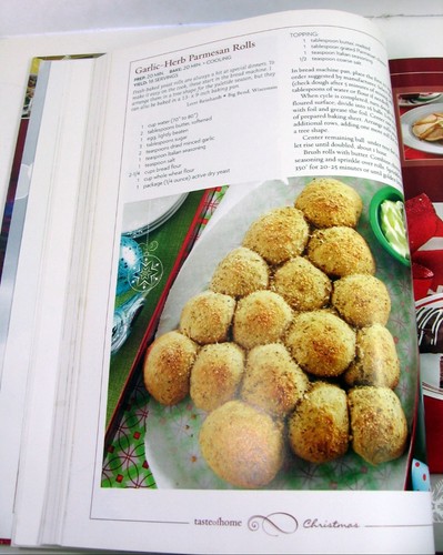 Taste of Home CHRISTMAS 2012 COOKBOOK HC Novel Gifts To Give COOKIES Decorations - Picture 5 of 9
