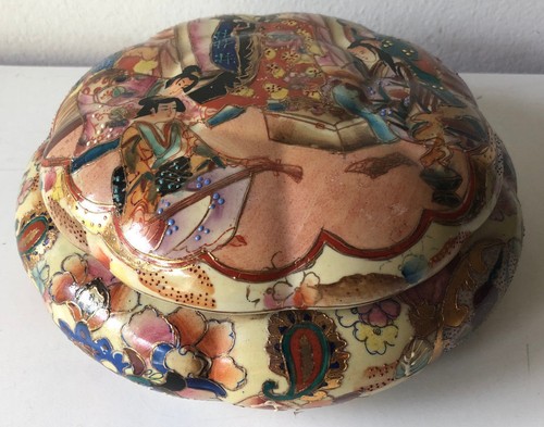 Scatola in ceramica -soprammobile /portagioie /portaconfetti  decoro Giapponese  - Foto 1 di 8