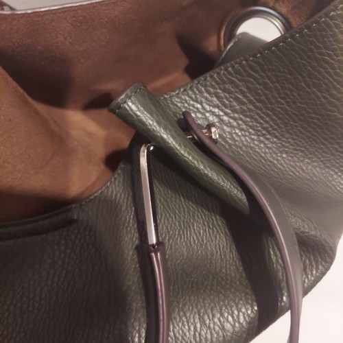 Borsa a tracolla Sondra Roberts Squared Forest Green Vegan in pelle con ciottoli - Foto 5 di 13