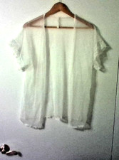 Lovely condition vintage 1950s peignoir robe white chiffon lace lingerie bridal