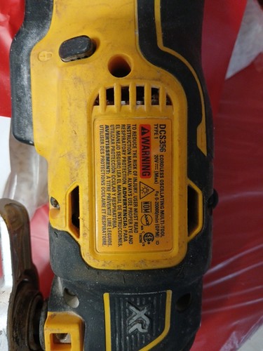 DeWalt DCS356 20-Volt MAX Cordless Brushless Oscillating Tool - Picture 2 of 3
