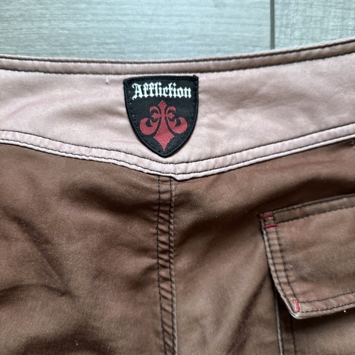 Vintage Y2K Affliction Boardshorts für Herren Schwimmen Totenkopf Krieger braun Schmuck Akzent L - Bild 17 von 20