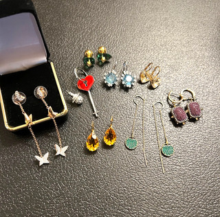 LOT OF EIGHT SWAROVSKI EARRINGS