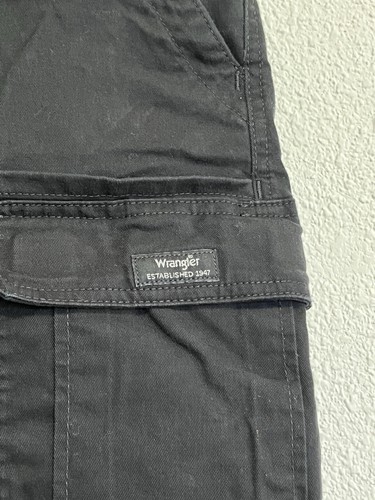 Wrangler Cargo Shorts Mens Size 44 Black - Picture 3 of 5