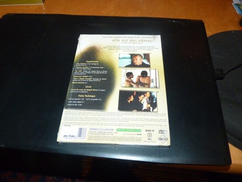 COFFRET DVD DIGIPACK + LIVRET NEUF "ELLE EST DES NOTRES" de Siegrid ALNOY - Picture 2 of 2
