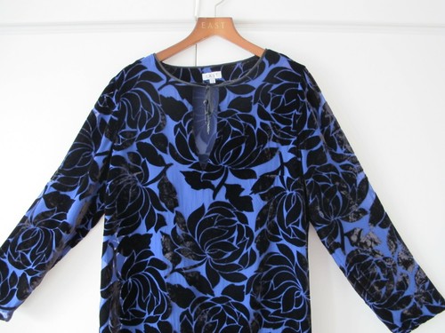 EAST SILK VELVET DEVORE BLACK & ROYAL BLUE SHIRT PARTY TOP BLOUSE UK SIZE 12. - Picture 4 of 9