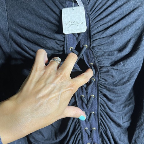 Nuevo Top de Encaje Bella de Free People Talla Mediana Negro Manga Larga Fruncido Gótico - Imagen 3 de 12