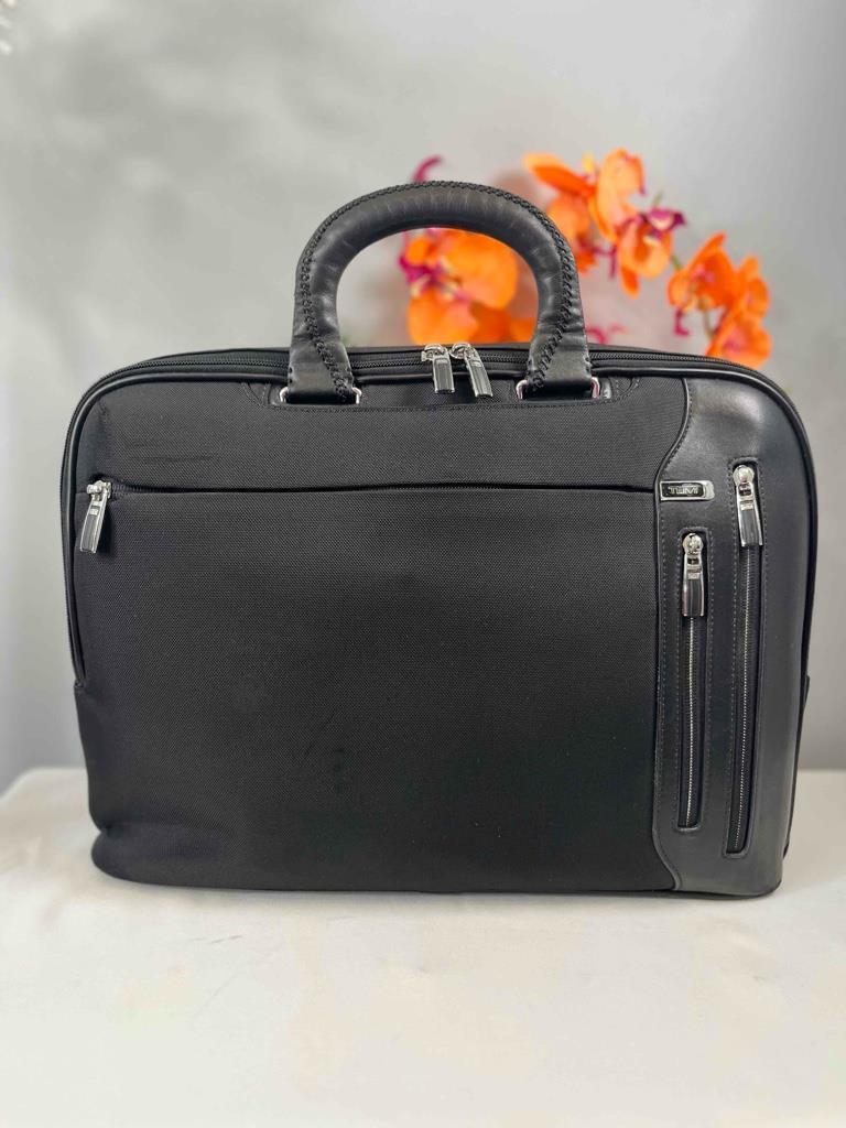 TUMI Arrive Narita Micro Ballistic Polyester Slim Brief TUMI Arrive Narita Micro Ballistic Polyester Slim Brief