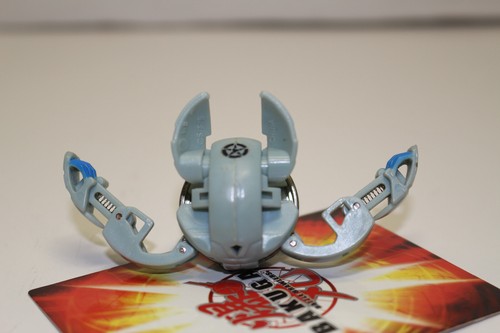 Bakugan Battle Brawlers Premo Volcan 640g Red Pyrus, 680g Gray Haos Heavy Metal - Bild 11 von 14