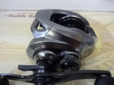 Shimano 17 Chronarch MGL 151 XG Baitcasting reel left 8.1:1 Gear From Japan