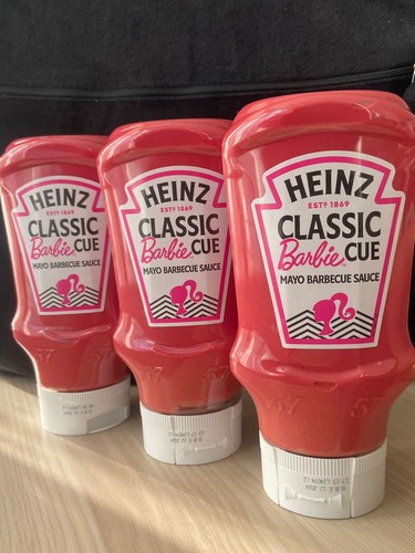 20 x PINK VEGAN HEINZ BBQ/Mayo BARBIE HEINZ COLLAB LIMITIERTE EDITION PINK - Bild 1 von 2