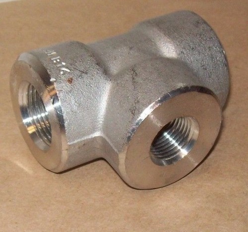 3/4" X 1/2" 3000 (3M) Female NPT Reducing Tee 316 Stainless Steel SS18050421316 - Picture 1 of 3