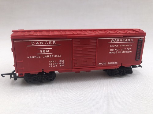 Triang R249 OO Gauge Exploding Box Car 9841 Red Fully Working VGC Boxed - Foto 5 di 24