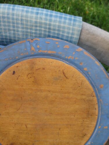 Antique English Carved Wood Bread Cutting Board Federal Blue Milk Paint - Picture 2 of 8