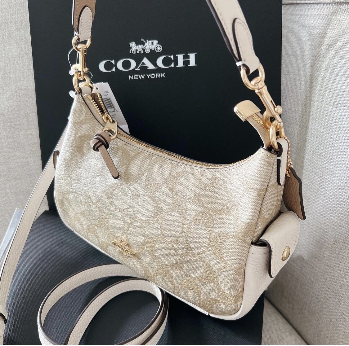 COACH PENNIE SHOULDER BAG 25 IN SIGNATURE CANVAS (COACH C7223) -  กระเป๋าแบรนด์จากโรงงาน : Inspired by LnwShop.com