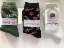 3 PAIRS WOMENS QUEEN SIZE NOVELTY SOCKS  NWL  ROSES  COFFEE  HANDBAG