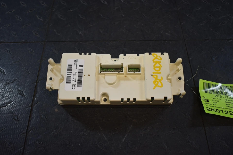 Chevy Silverado 2500HD 2003-2004 panel de control de temperatura automático de doble zona HAC 15107730 Foto 2 de 3