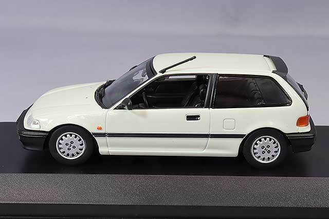 Honda 1/43スケールミニカー ホワイト s-l1200.jpg