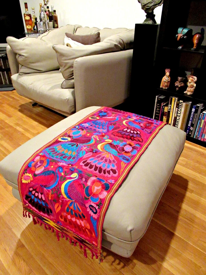 MEXICAN MAYA HAND MADE TABLE RUNNER TOPPER SILK EMBROIDERY PEACOCKS from CHIAPAS - Image 2 of 4