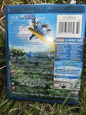Rio (Blu-ray/DVD, 2011, 3-Disc Set, Includes Digital Copy