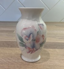 Royal Aynsley Miniature Vase Little Sweetheart Fine Bone China England 3.5x2.5” 