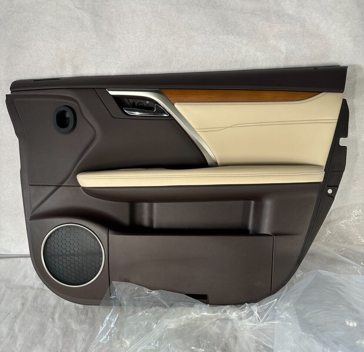 2016 2017 2018 Lexus RX350 RX450h Front Right Door Panel 67610