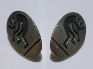 NATIVE-AMERICAN-HOPI-SIGNED-STERLING-SILVER-WOMENS-PIERCED-EARRINGS-PAIR-SET