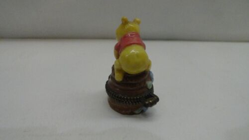 Midwest Cannon Falls Winnie the Pooh en colmena de abejas/Disney/1,5 pulgadas con baratija de abejas - Imagen 5 de 10