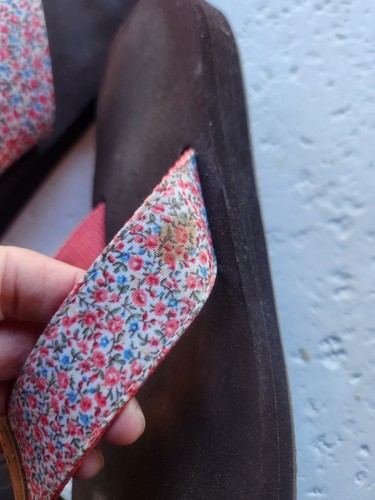 LL BEAN Cheery Damen-Flip-Flops Blumenmuster mehrfarbig leicht getragen Größe 8 - Bild 3 von 3