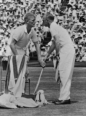 Australian Captain Harry Hopman gives a few words of advice Lewis - Old Photo