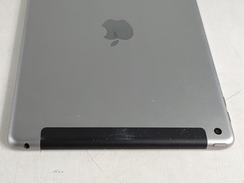 Apple iPad 5th Gen A1823 32 GB iOS 16.7.11 Space Gray ( Wi-Fi + 4G ) Unlocked - Picture 6 of 8