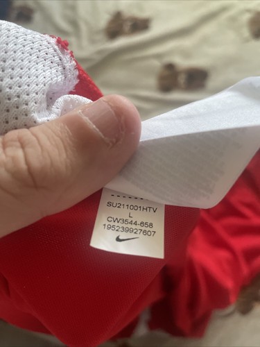 FC Utrecht 2021/22 Home Shirt Nike Large Men’s Red - Picture 12 of 12