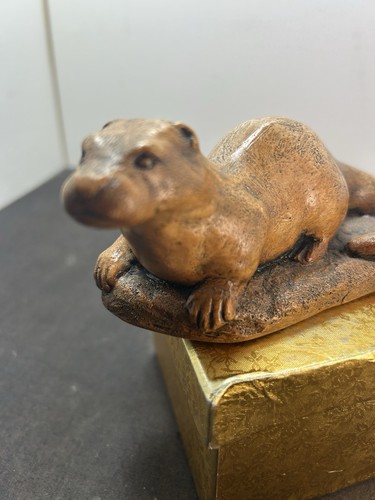 Wildlife Studio Hexham England Otter Figurine About 5” - Picture 2 of 7