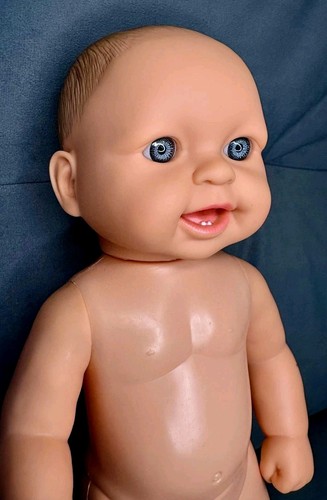 Realistic Newborn Lifelike Baby Doll With Accessories - Picture 4 of 11