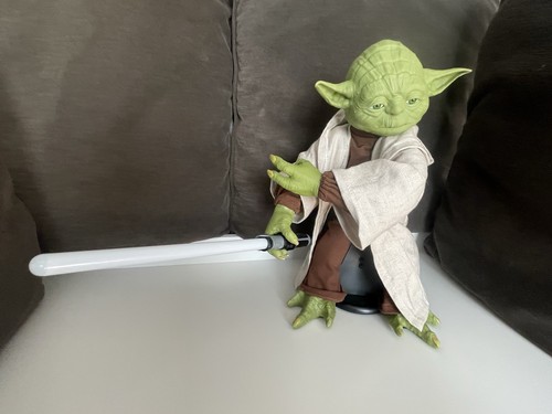Star Wars Legendary Yoda Interactive Jedi Master - Complete w/Box - Picture 6 of 16