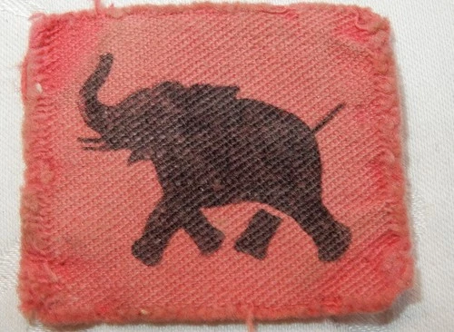 WW2 4 CORPS REGIMENT (LEFT) CLOTH FORMATION SIGN BADGE MILITARY PATCH ORIGINAL