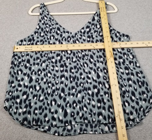 LOFT Tank Top Women’s Medium M Blue White Leopard Print Sleeveless V Neck Spring - Picture 7 of 9
