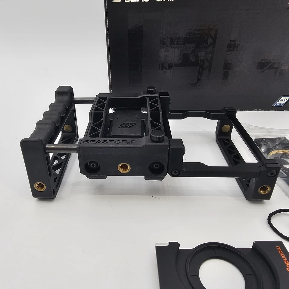 Equipamento de cinema para montagem em telefone BeastGrip Pro Moondog lente anamórfica 37mm rosca em excelente estado usado - Imagem 3 de 4