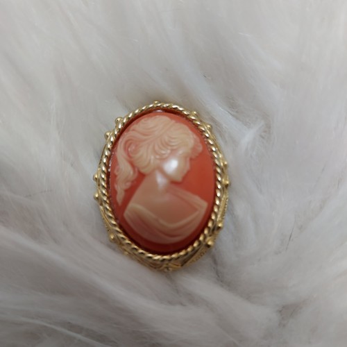 Vintage Sarah Coventry Cameo Brooch/Necklace Gold Tone - Picture 6 of 12