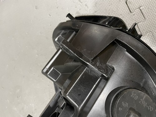 2012-2015 AUDI A6/S6 OEM LEFT SIDE XENON HID HEADLIGHT HOUSING USED 4G0941033E - Picture 20 of 20