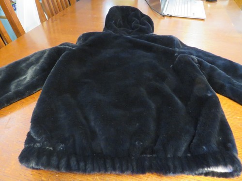 NEW Girl's CAT & JACK Faux Fur Plush Black Jacket w/ Zipper Size XL 14/16 SOFT! - Picture 5 of 5