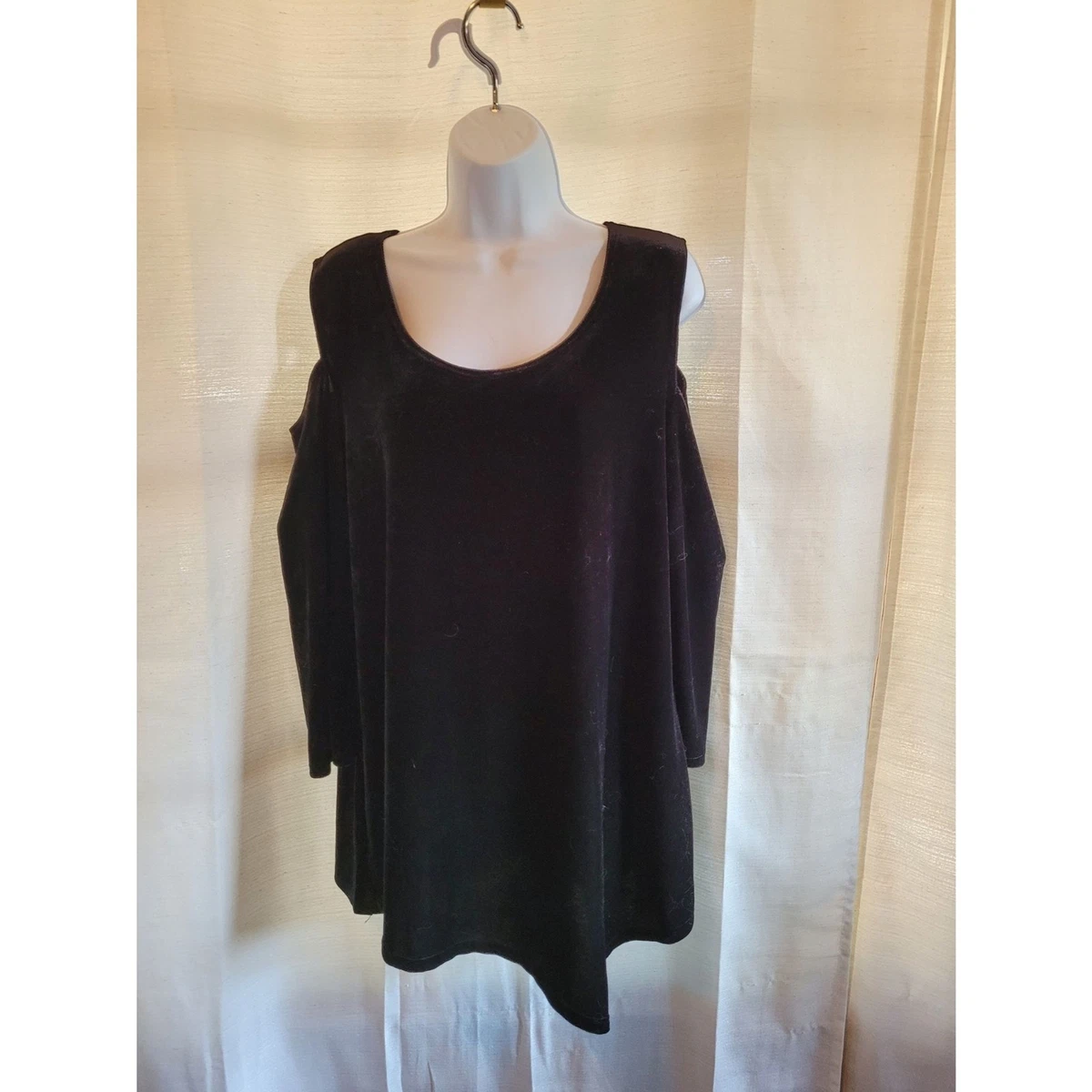 NY Collection size L Black velvet Cold shoulder top eBay