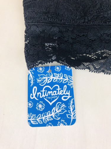 Women’s Free People Scalloped Lace Bandeau Bra Pull On Top Black Size Small - Picture 4 of 6