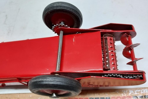 Vintage IH McCormick Deering Tractor Manure Spreader - Picture 15 of 16