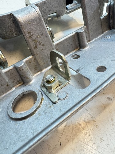 Yamaha MT-09 Tracer 900 2015 - 2020 Sedile Attacco Blocco Meccanismo Supporto - Picture 17 of 18