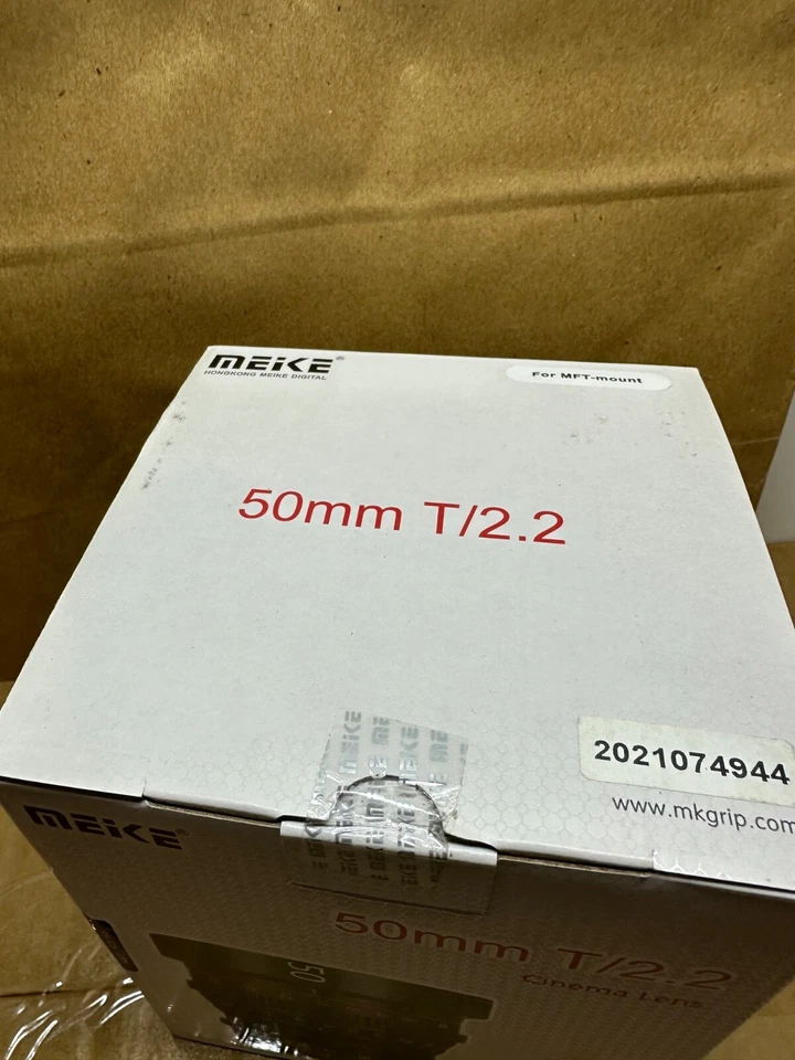 Lente de cine de enfoque manual Meike 50 mm T2.2 para montaje MFT - Envío gratuito Foto 3 de 4