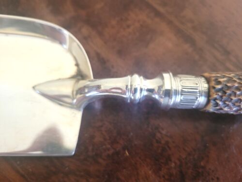 Silver Mounted/Silver Plate & Horn Crumb Tray by Harrison Brothers 1887 - Picture 3 of 17