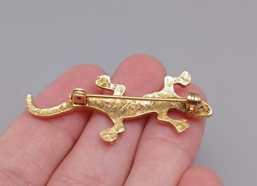 Broche prendedor vintage tono dorado salamandra MCM lagarto gecko moda - Imagen 4 de 4