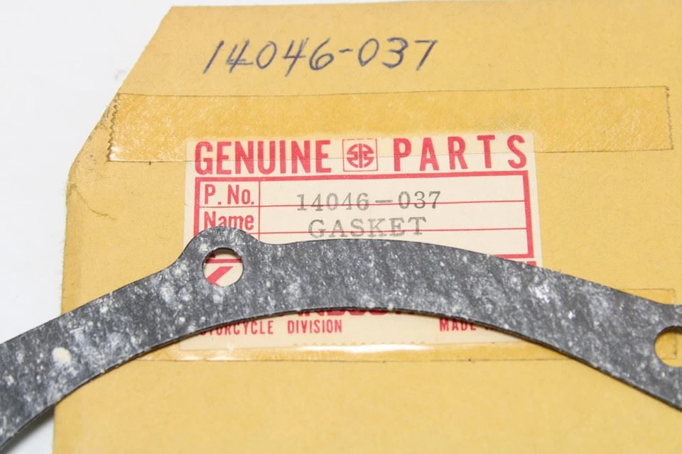 JUNTA CUBIERTA MOTOR DERECHA KAWASAKI 1977-1980 14046-037 KZ 200A Foto 3 de 3